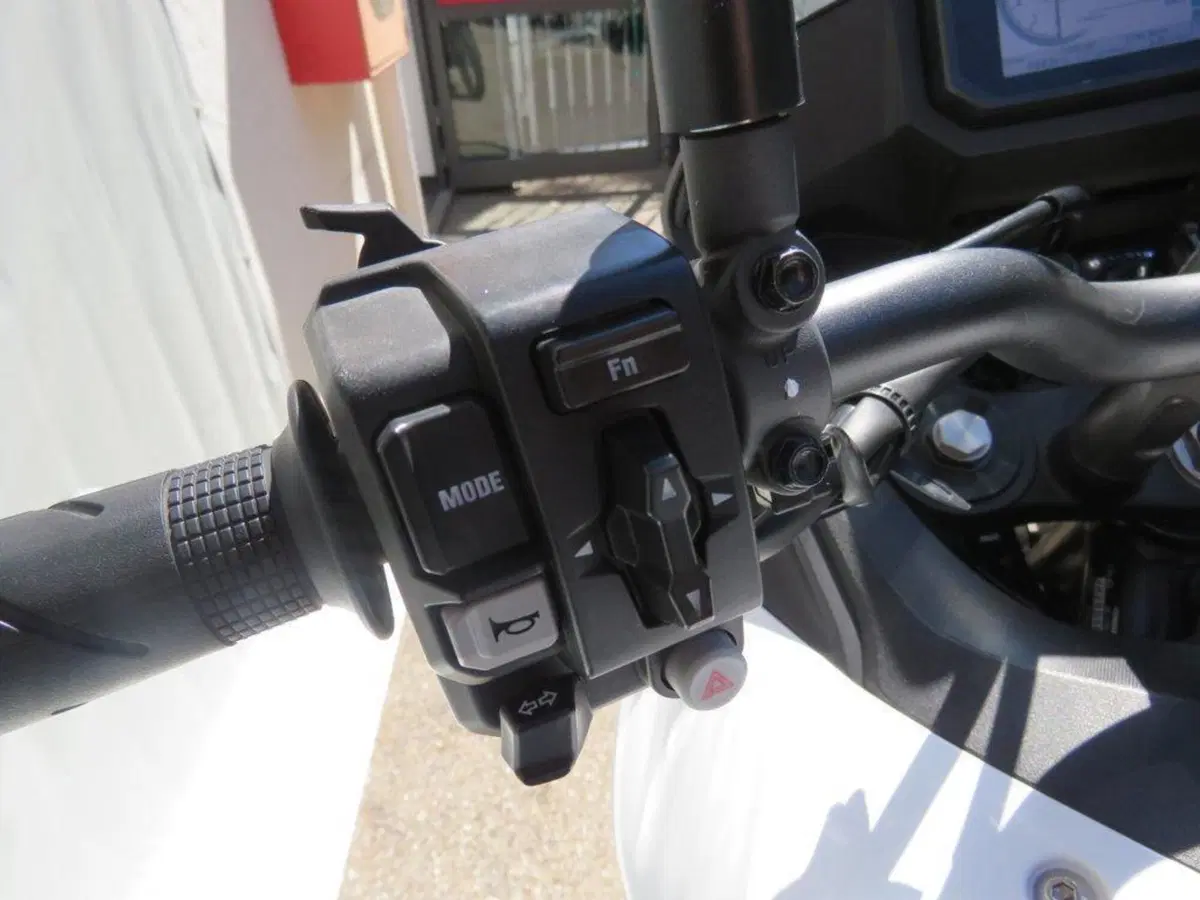 Honda Transalp XL750 (2023 - 24) (15)