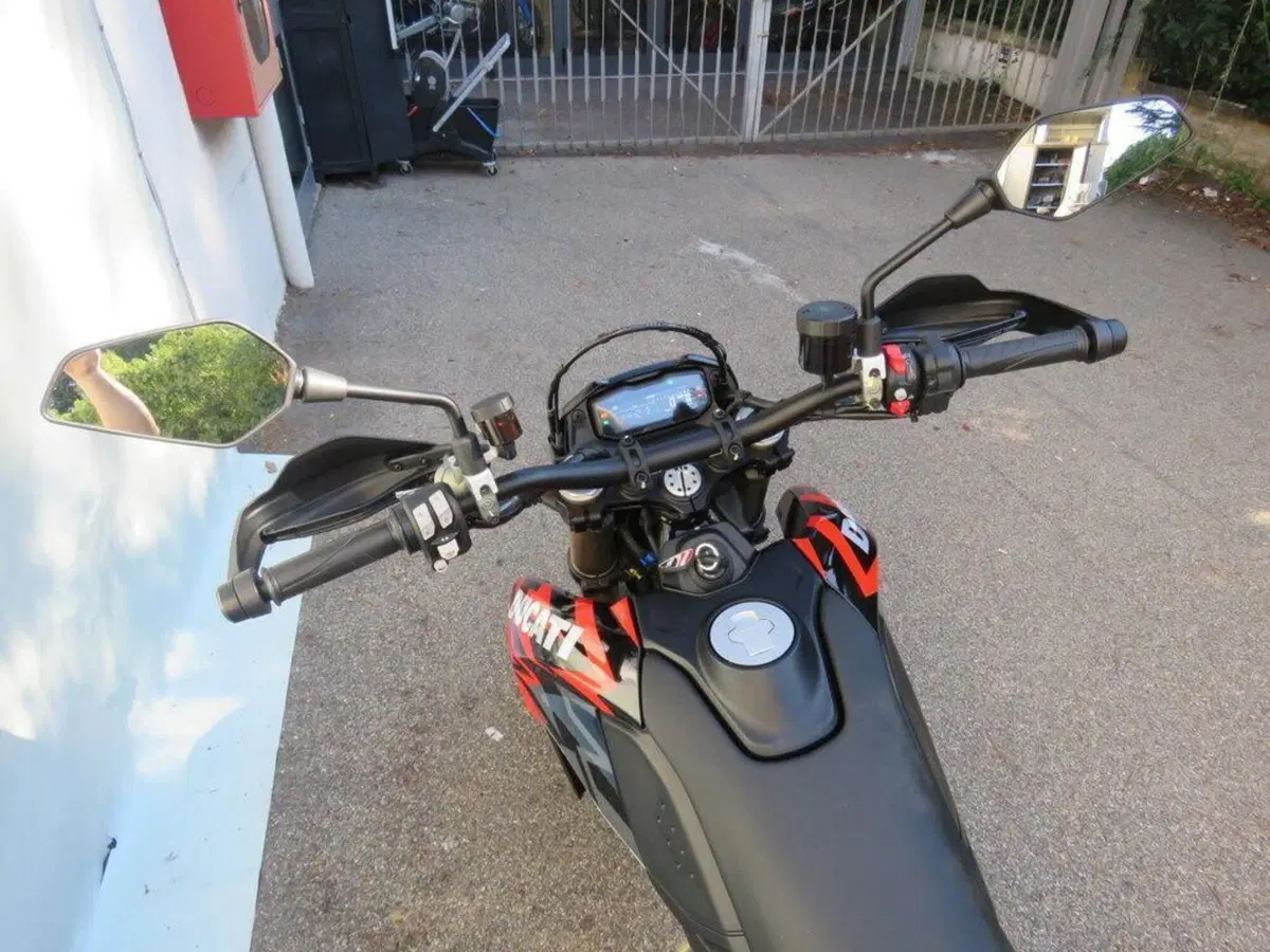 Ducati Hypermotard 698 Mono RVE (2024 - 26) (12)