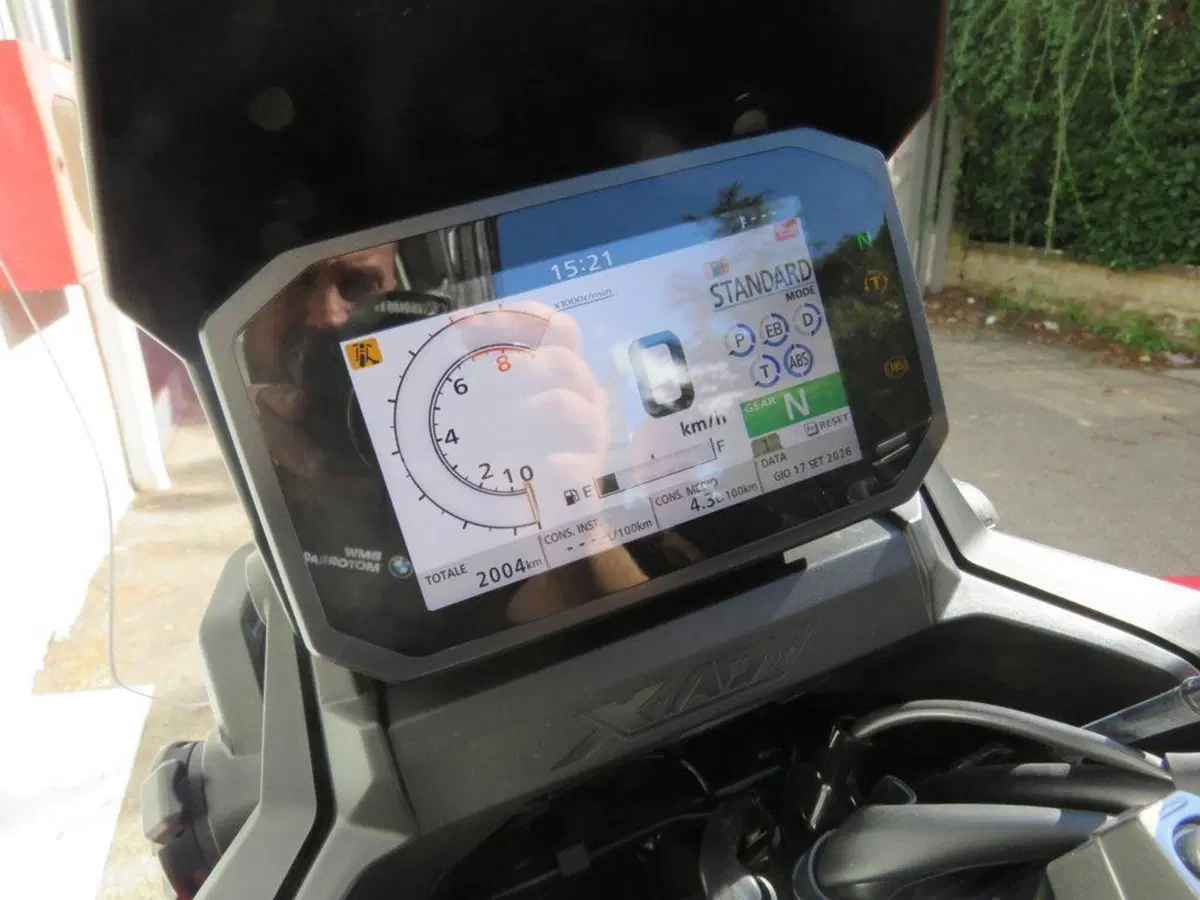 Honda X-ADV 750 DCT (2021 - 24) (8)