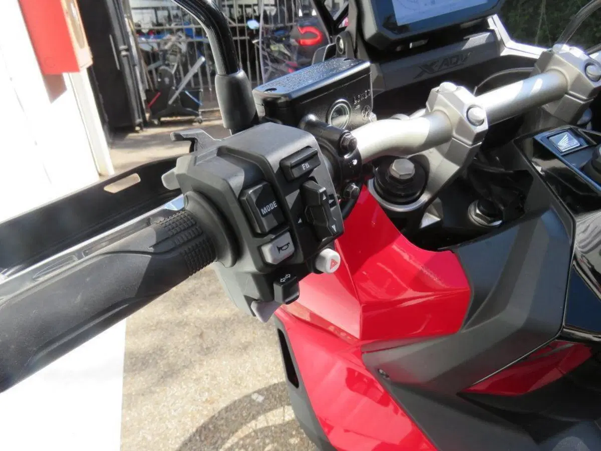 Honda X-ADV 750 DCT (2021 - 24) (9)