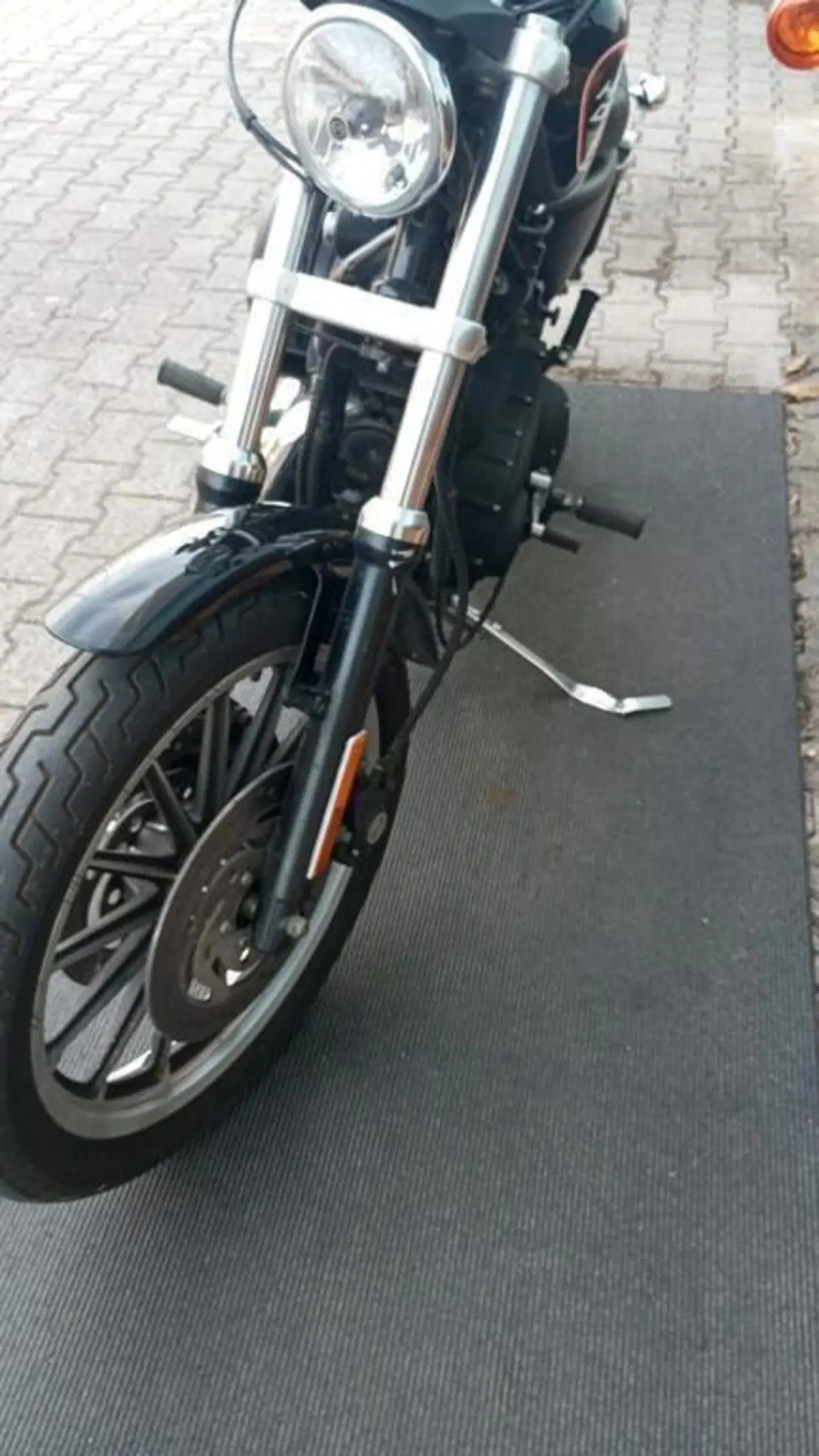 Harley-Davidson 883 R (2006 - 07) - XL 883R (3)