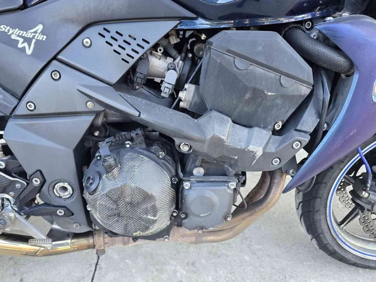 Kawasaki Z 750 (2007 - 14) (16)