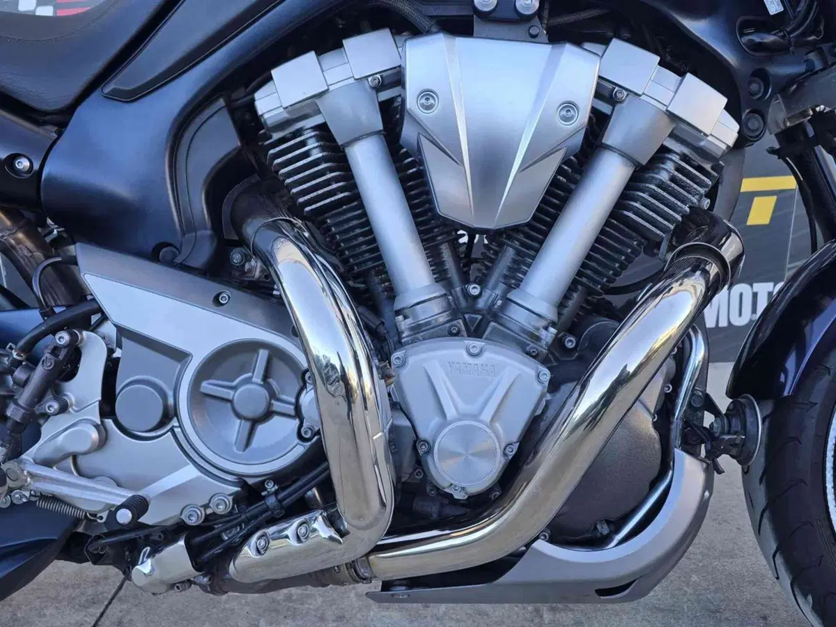 Yamaha MT-01 (2005 - 11) (7)