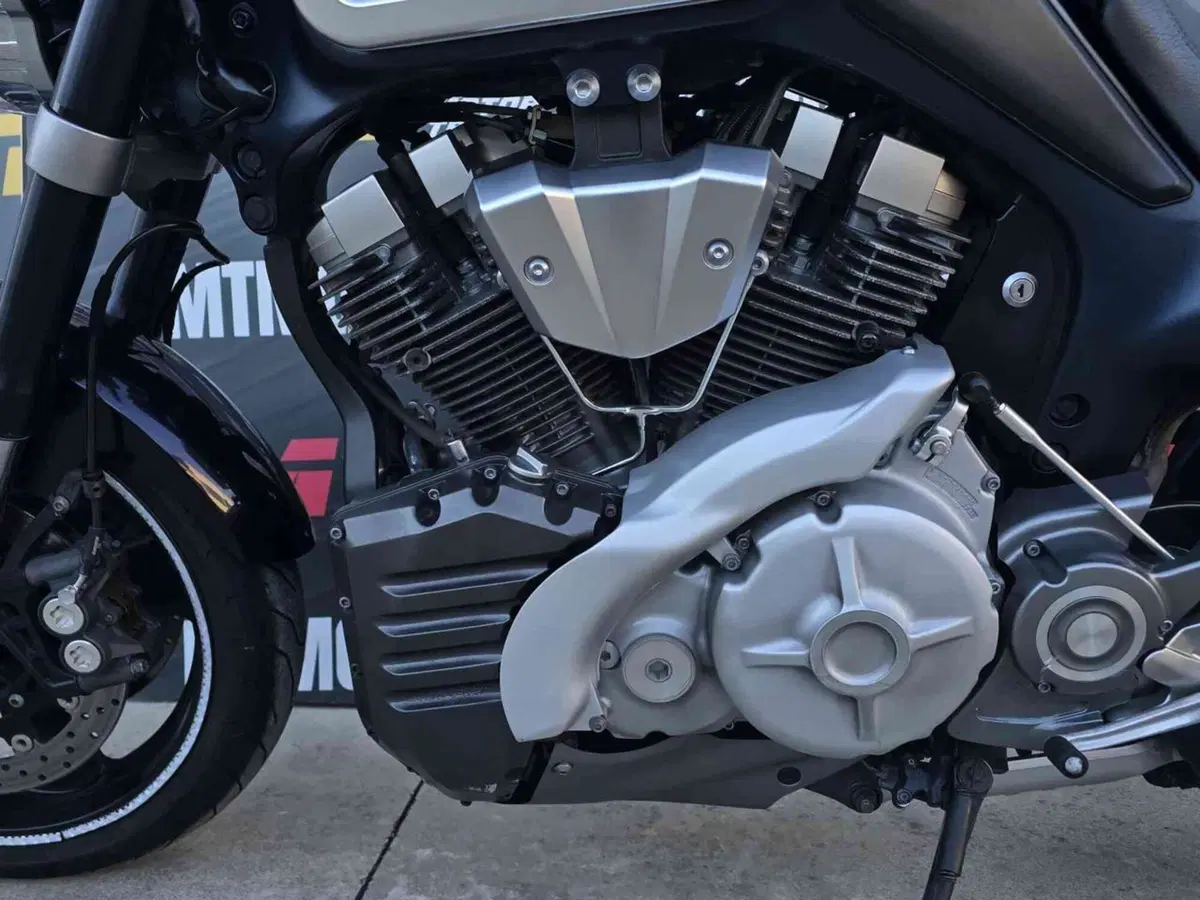 Yamaha MT-01 (2005 - 11) (8)