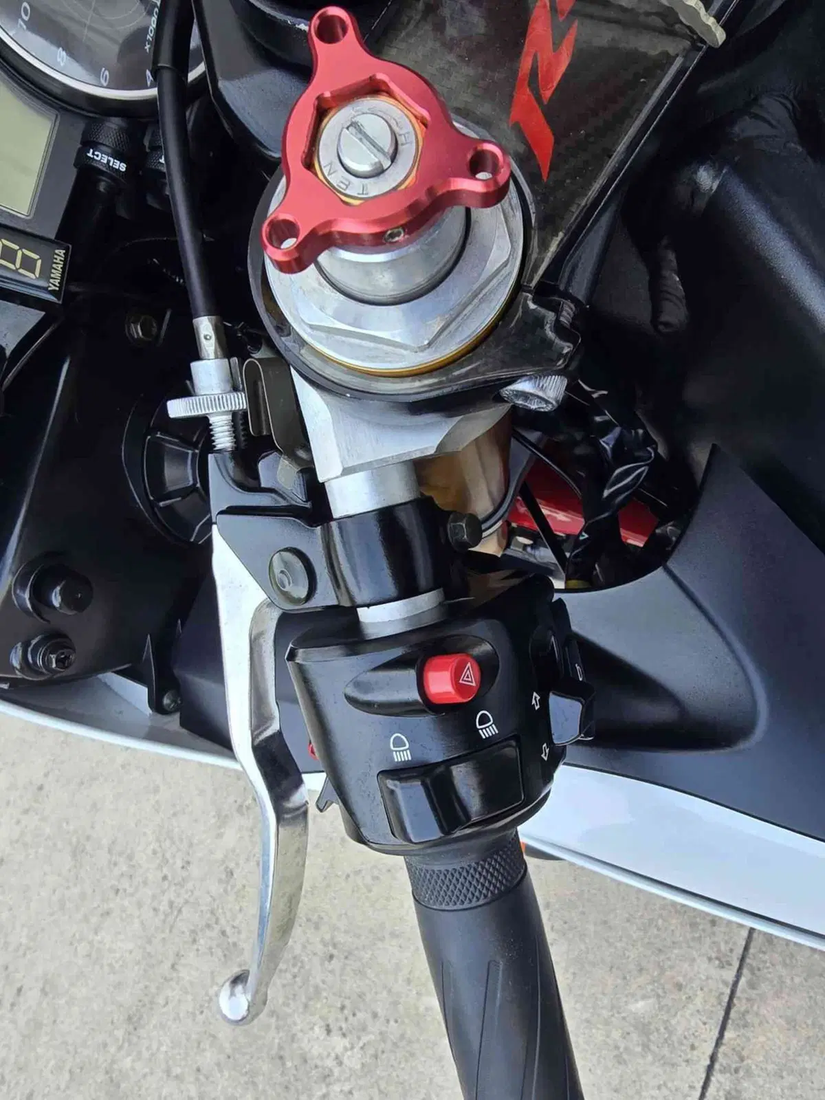 Yamaha YZF R6 (2006 - 07) (17)