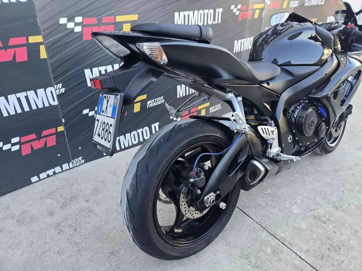 Suzuki GSX R 600 (2006 - 07) (4)