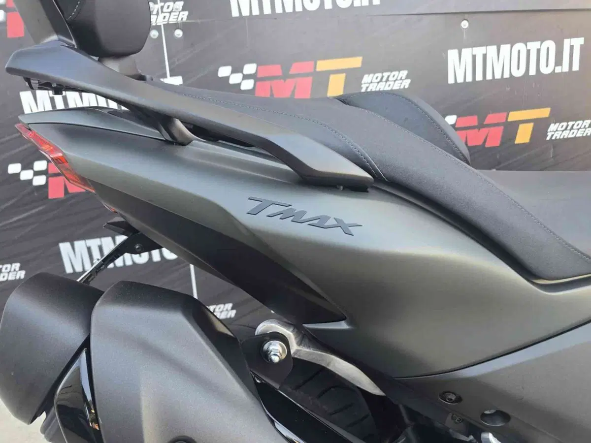 Yamaha T-Max 560 (2025 - 26) (8)