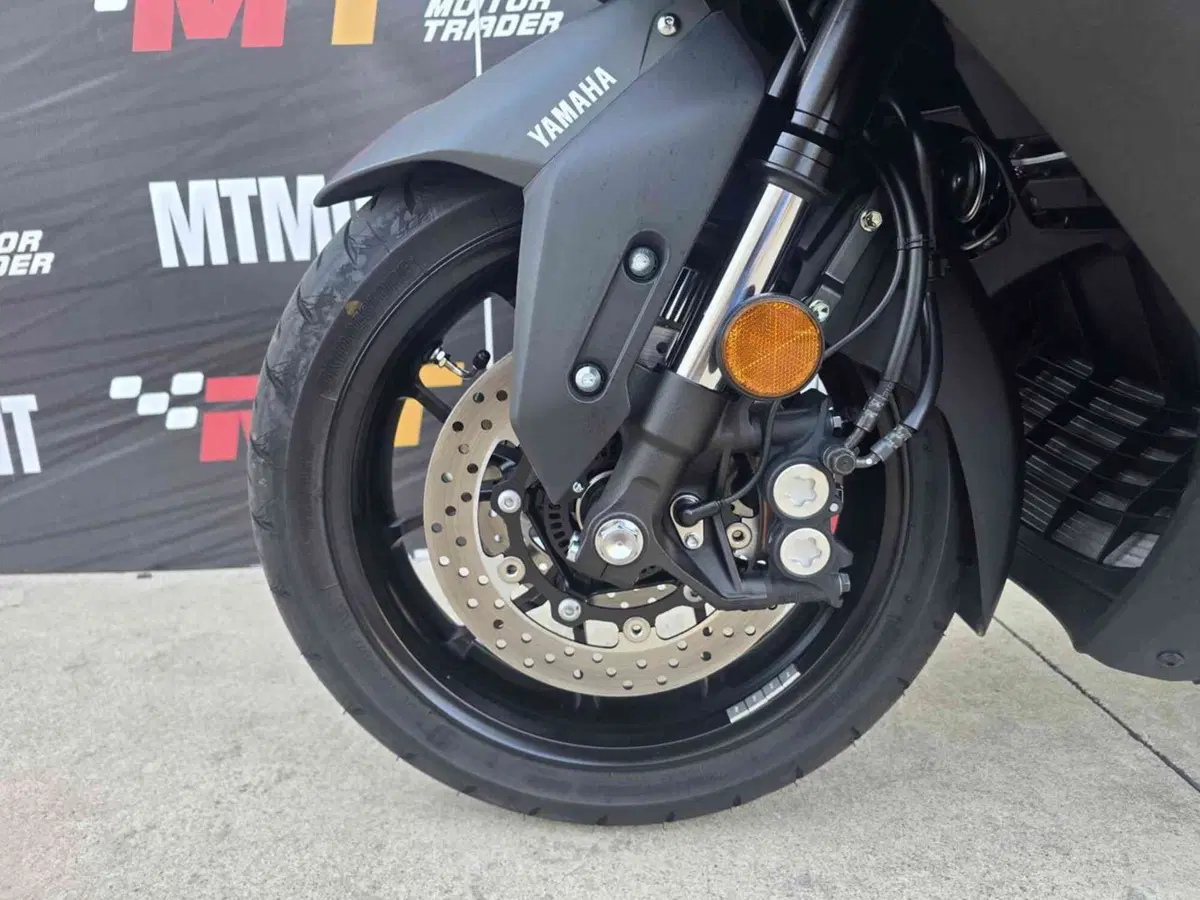 Yamaha T-Max 560 (2025 - 26) (19)