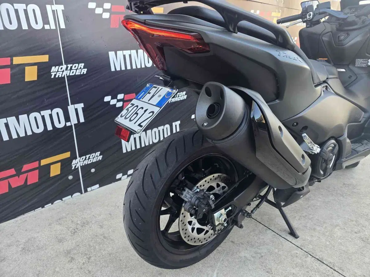 Yamaha T-Max 560 (2025 - 26) (9)