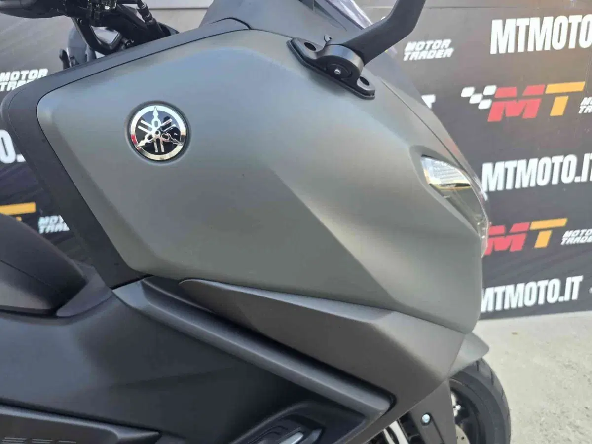 Yamaha T-Max 560 (2025 - 26) (5)