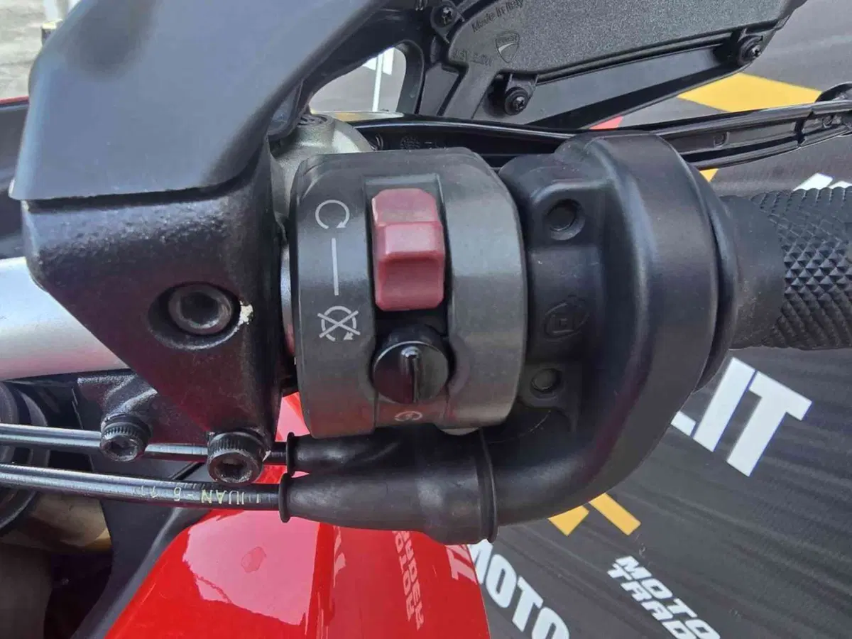 Ducati Multistrada 1200 S Touring (2010 - 12) (21)