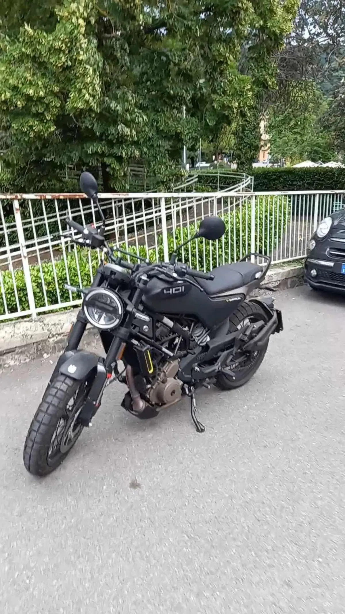 Husqvarna Svartpilen 401 (2021 - 23) (2)