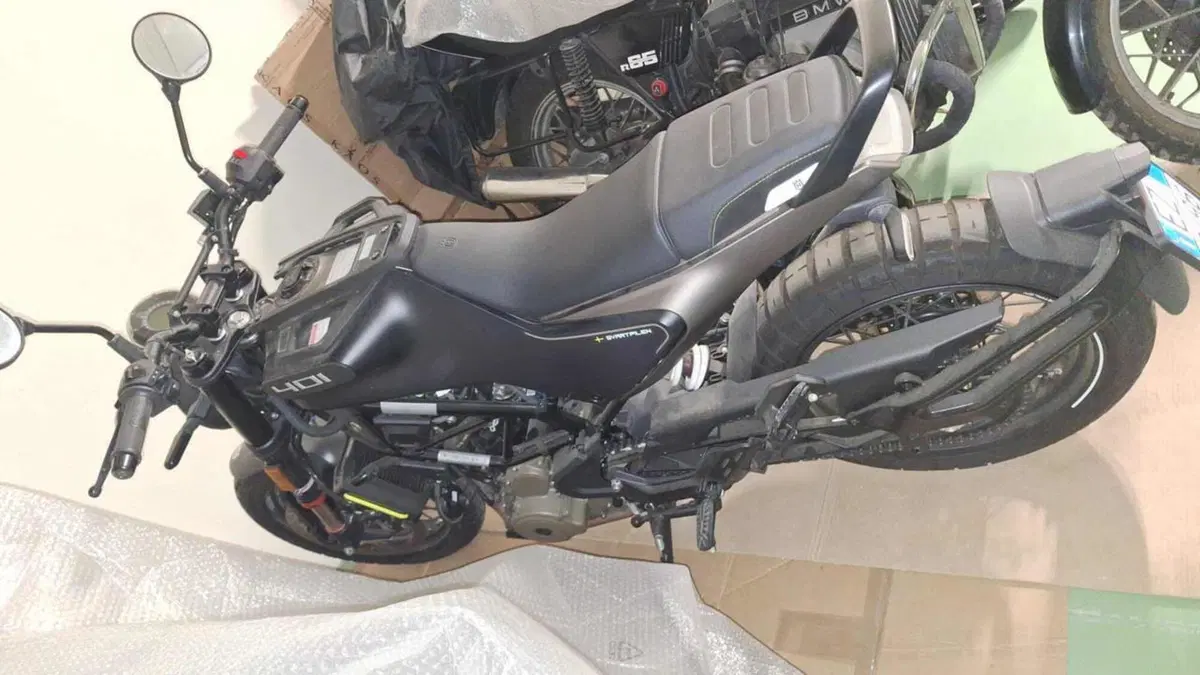 Husqvarna Svartpilen 401 (2021 - 23) (6)
