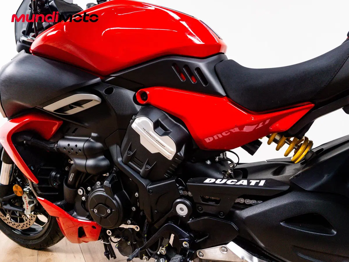 Ducati Diavel V4 (2023 - 26) (10)