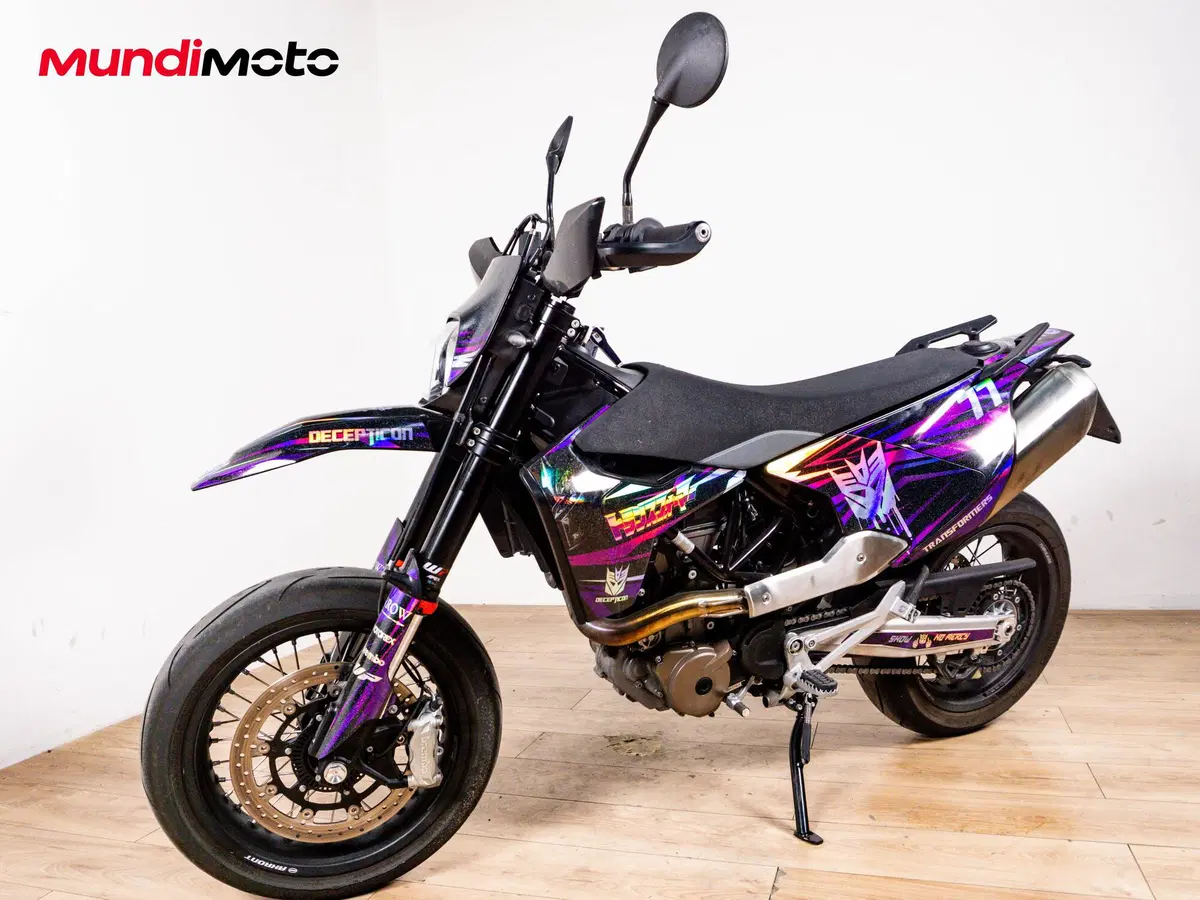 Husqvarna 701 Supermoto (2016) (8)