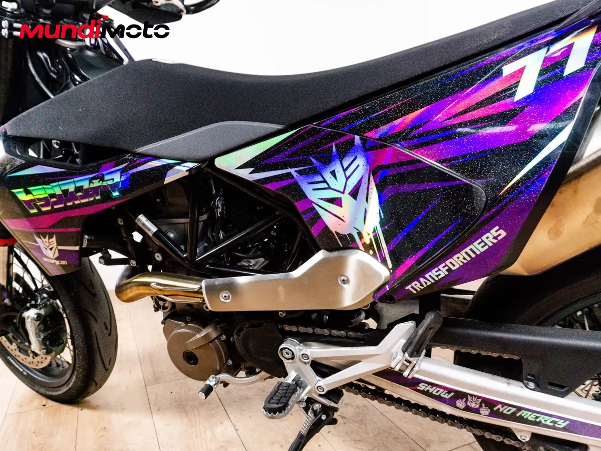 Husqvarna 701 Supermoto (2016) (10)