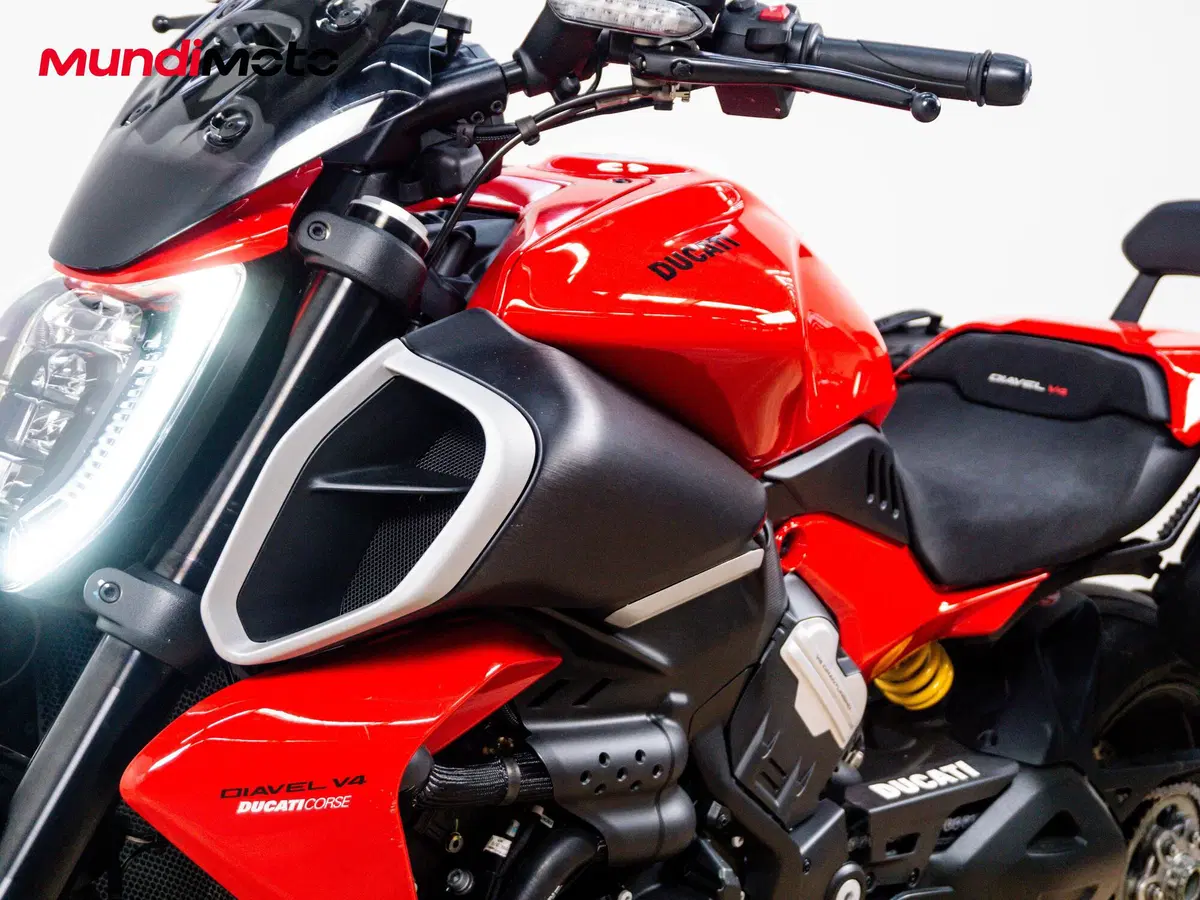 Ducati Diavel V4 (2023 - 26) (13)