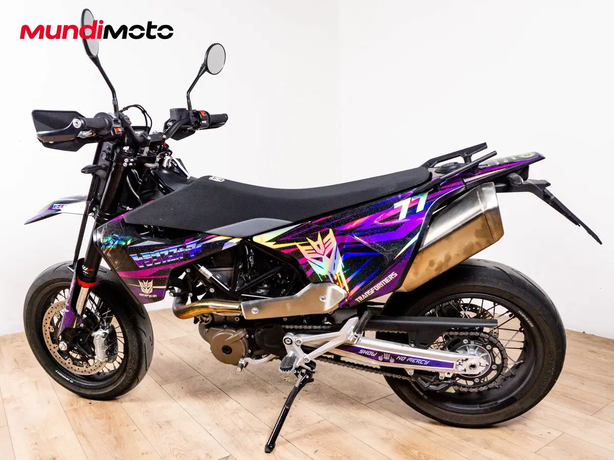 Husqvarna 701 Supermoto (2016) (7)