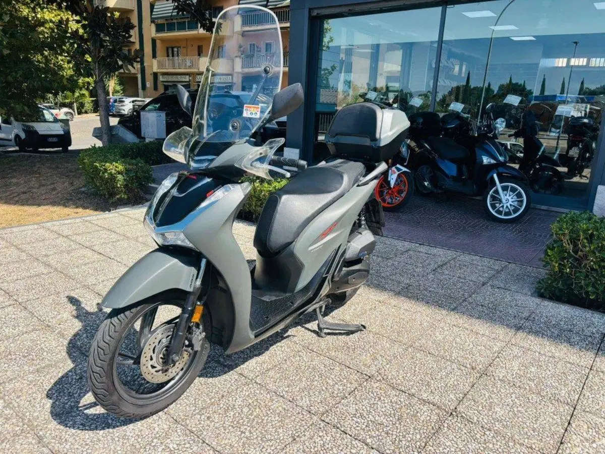 Honda SH 150i Sport (2022 - 23) (3)