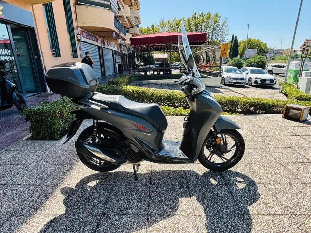 Honda SH 150i Sport (2022 - 23) (6)