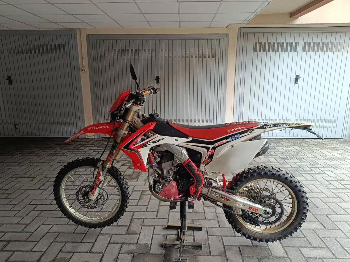 Honda CRF 250R (2014) (4)