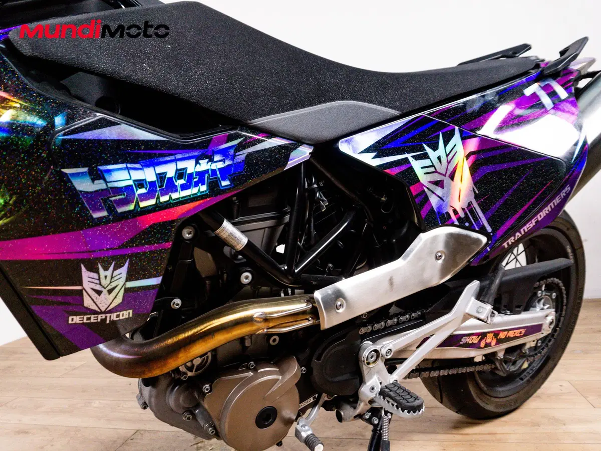 Husqvarna 701 Supermoto (2016) (9)