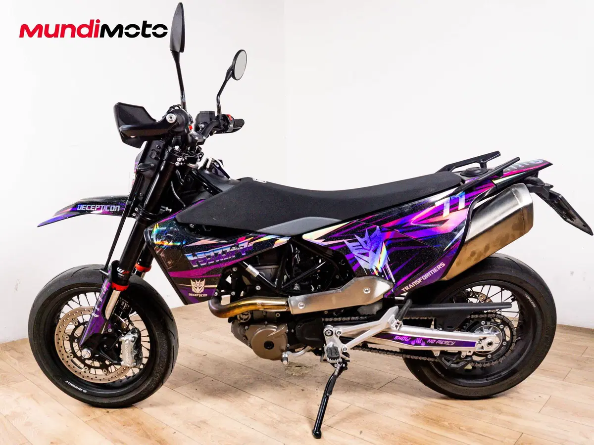Husqvarna 701 Supermoto (2016) (6)