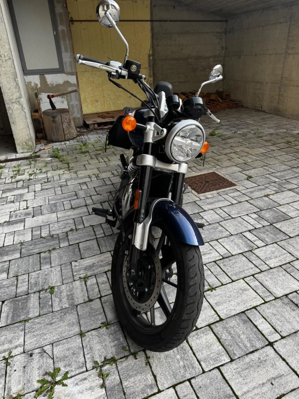 Royal Enfield Super Meteor 650 (2023 - 26) (2)