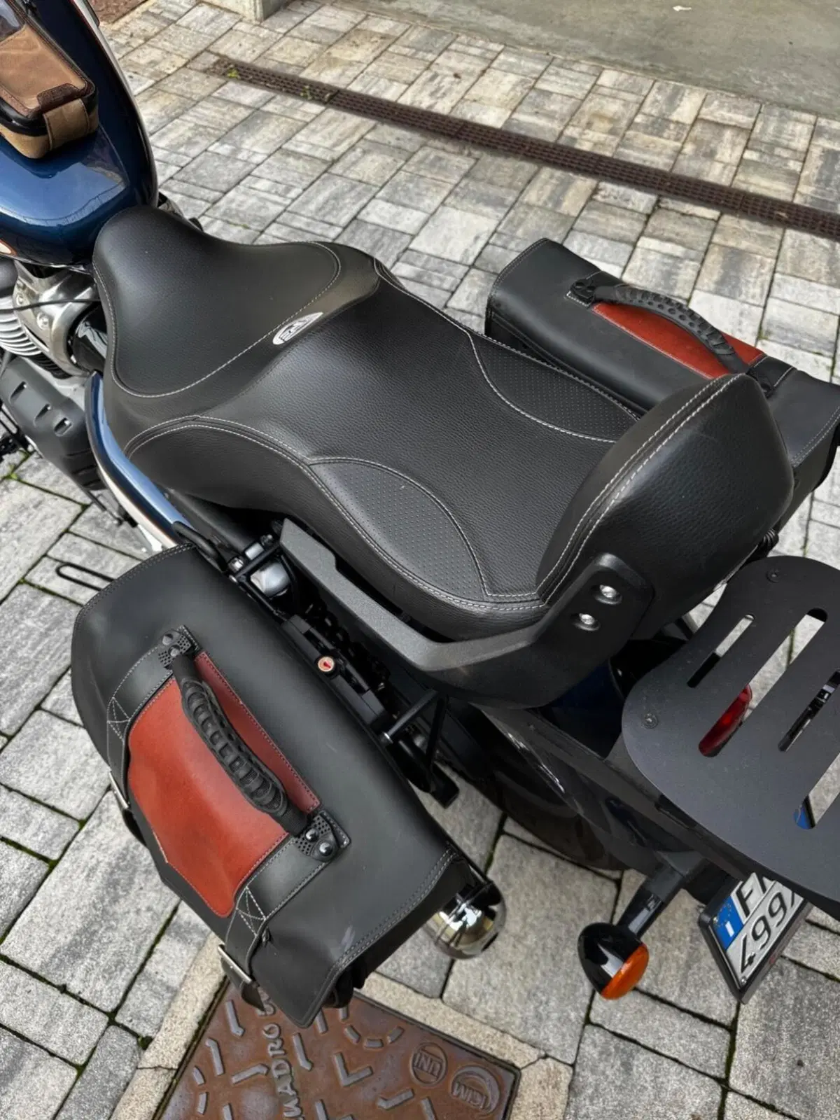 Royal Enfield Super Meteor 650 (2023 - 26) (5)