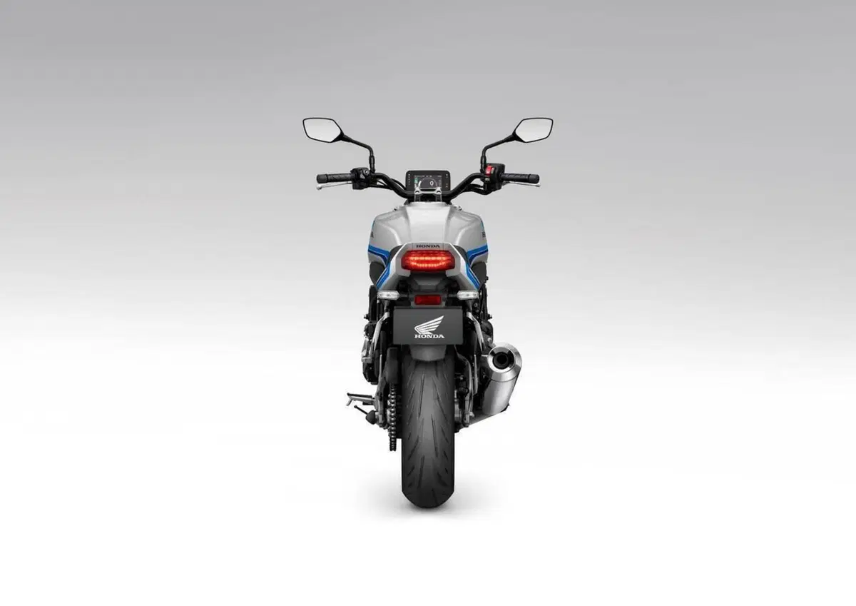 Honda CB 1000 F (2026) (3)