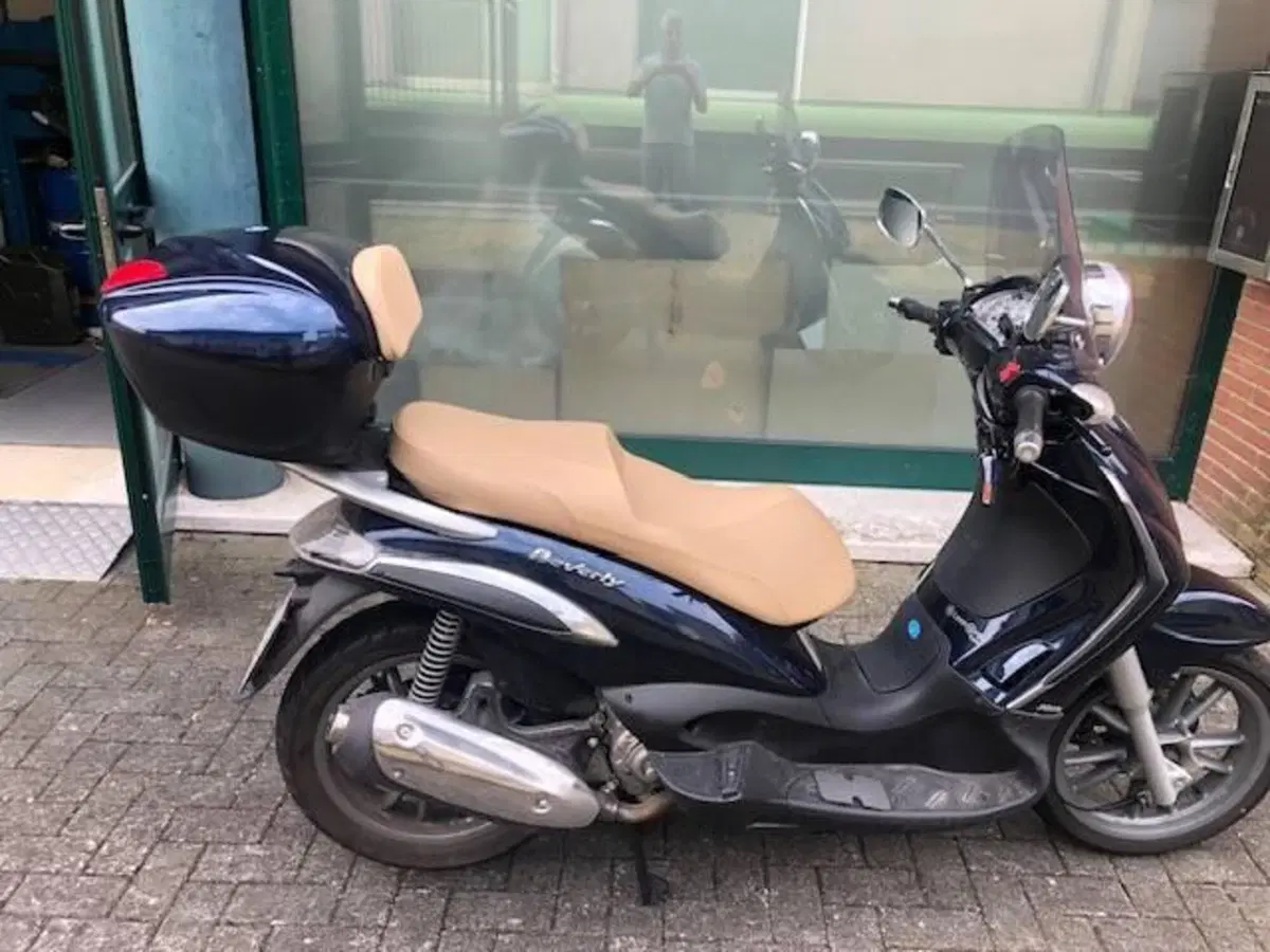 Piaggio Beverly 300 i.e. (2010 - 16)