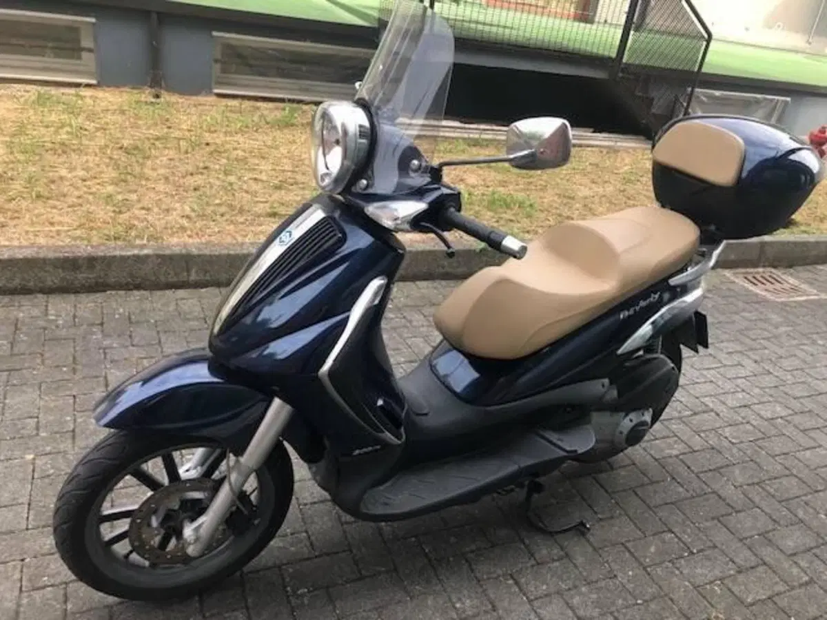 Piaggio Beverly 300 i.e. (2010 - 16) (3)