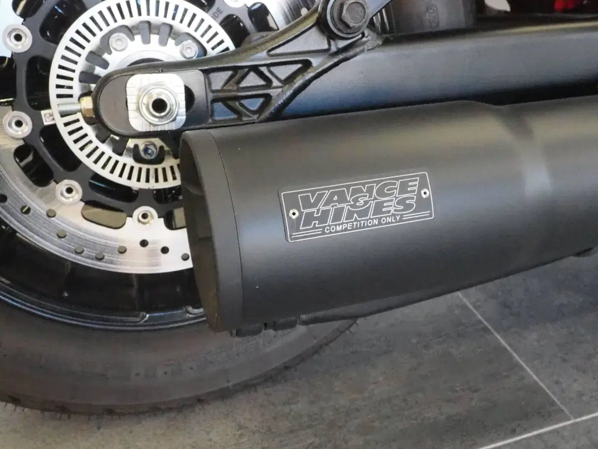Indian Scout 1250 Bobber Limited + Tech (2025 - 26) (4)