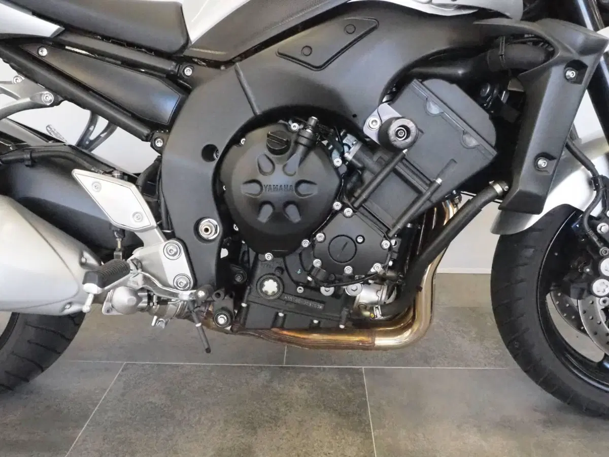 Yamaha FZ1 ABS (2006 - 16) (2)