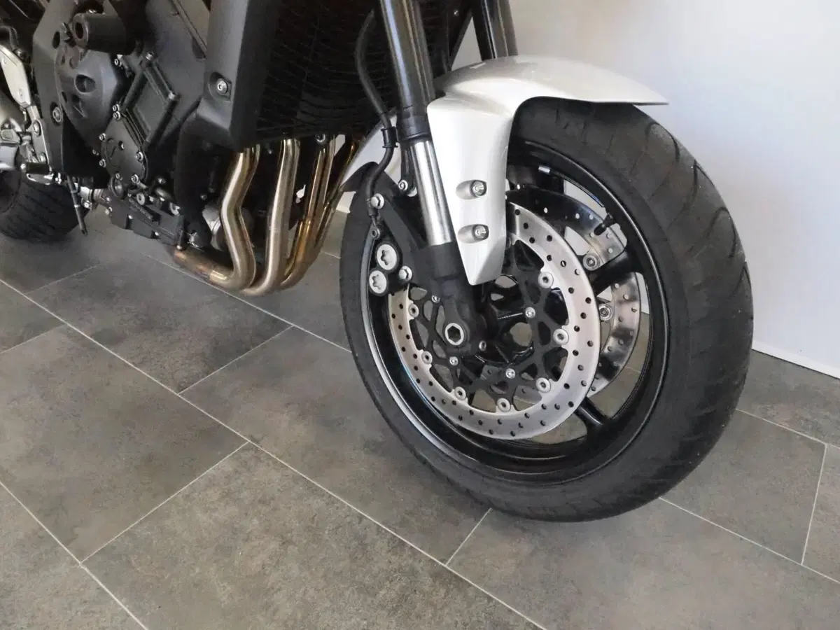 Yamaha FZ1 ABS (2006 - 16) (4)