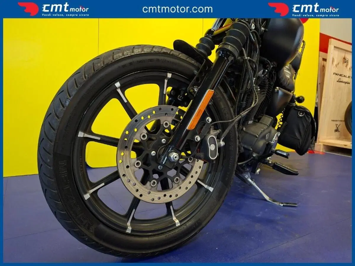 Harley-Davidson 883 Iron (2017 - 20) - XL 883N (10)