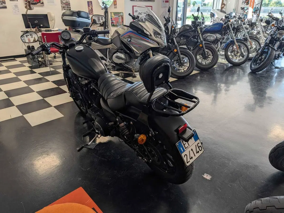 Harley-Davidson 883 Iron (2017 - 20) - XL 883N (7)