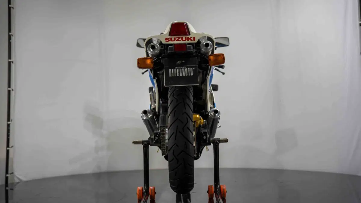Suzuki RG 500 R (1985 - 88) (9)
