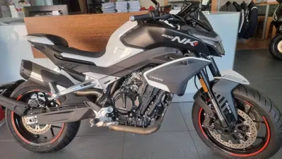 CFMOTO 800NK Advanced (2023 - 26) nuova