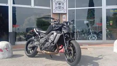 Yamaha MT-09 Y-AMT (2024 - 26) usata