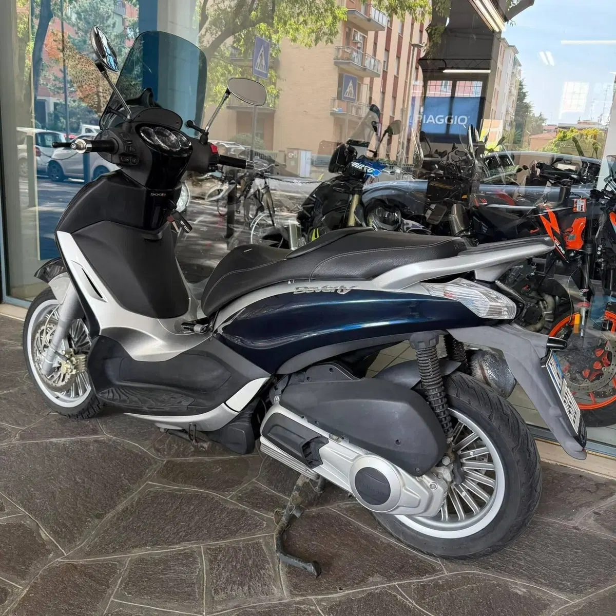 Piaggio Beverly 300 i.e. (2010 - 16) (3)