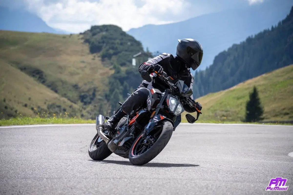 KTM 390 Duke (2021 - 23) (4)