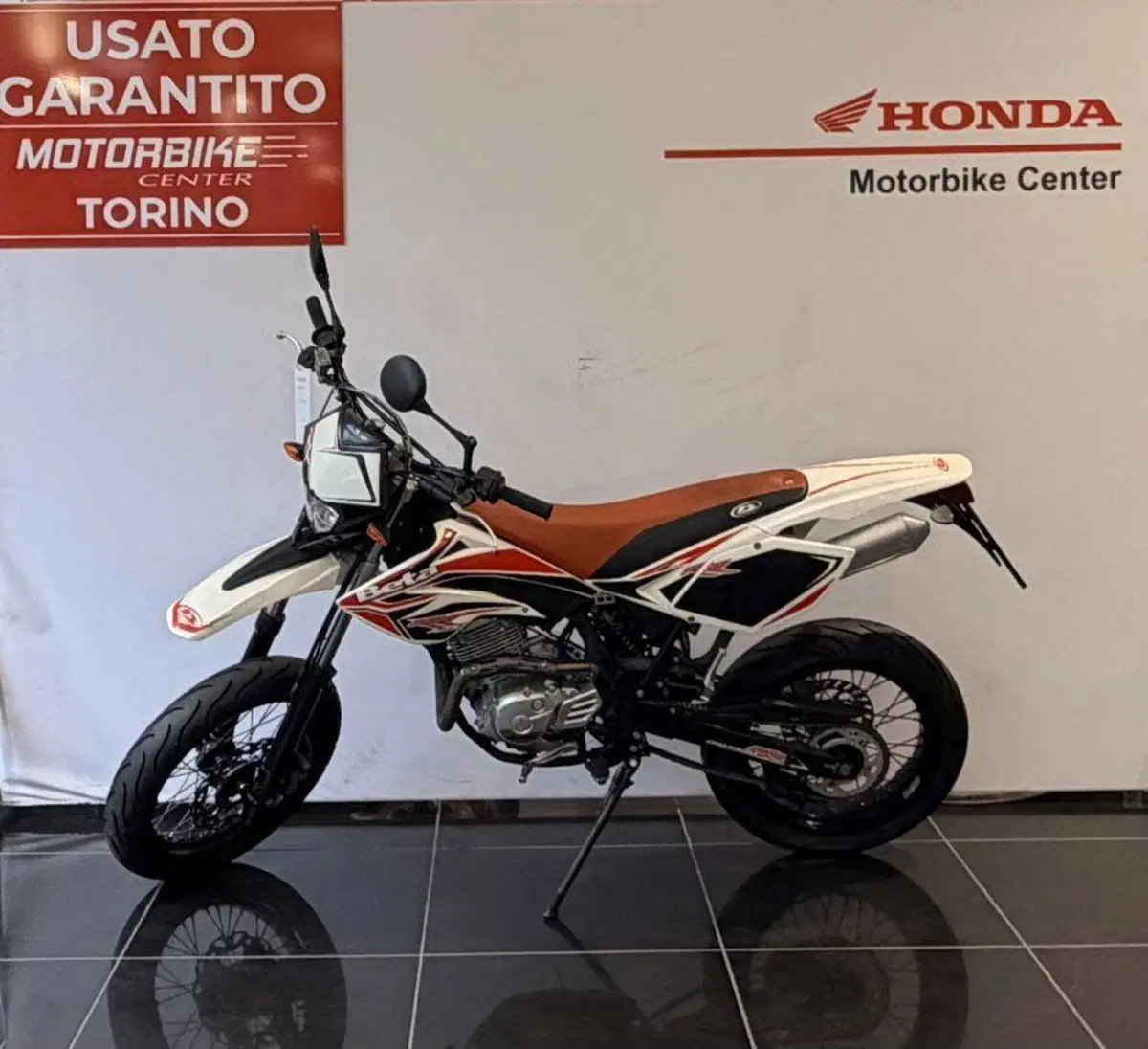 Betamotor RR 125 4T Motard LC (2010 - 17) (2)