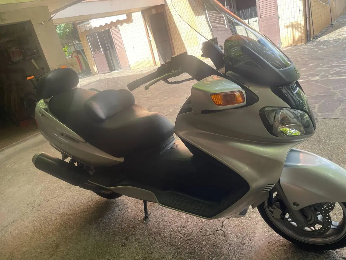 Suzuki Burgman AN 650 Executive (2004 - 06) (4)