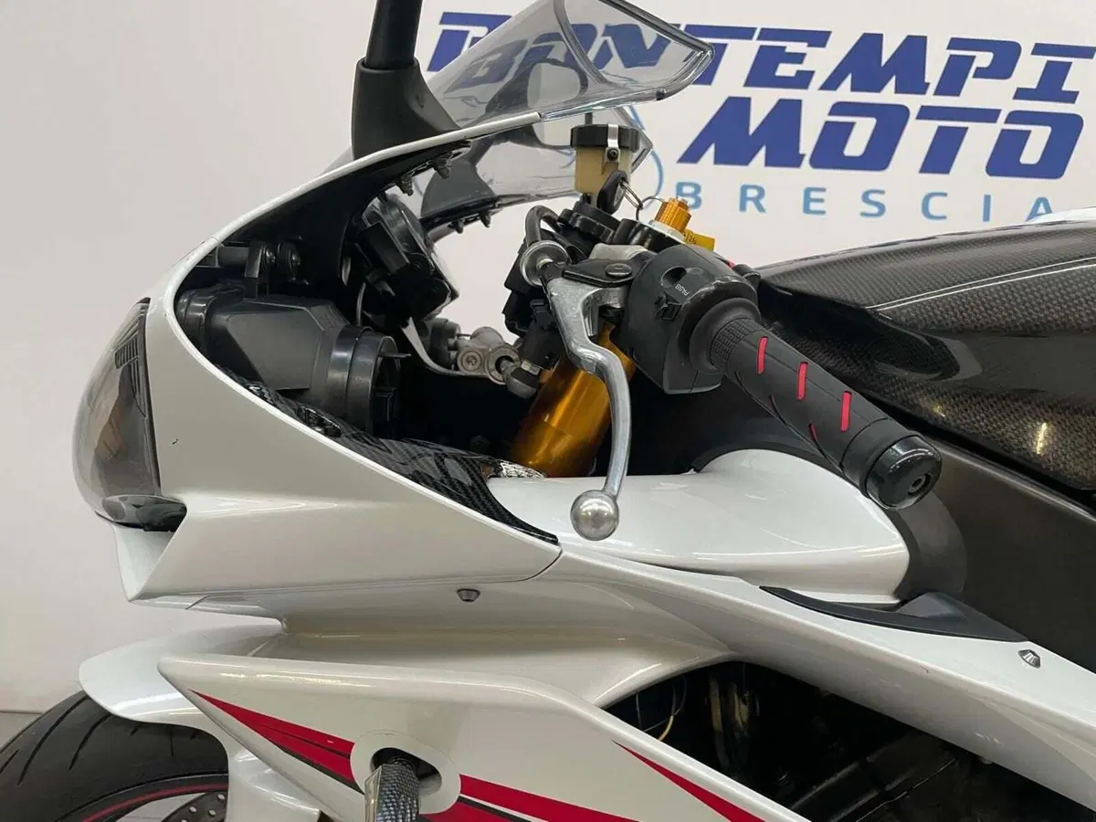 Yamaha YZF R1 (2007 - 08) (10)