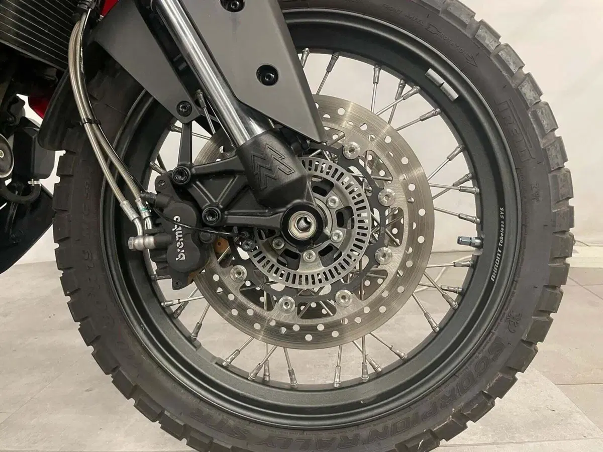 Moto Morini X-Cape 650 (2021 - 26) (11)