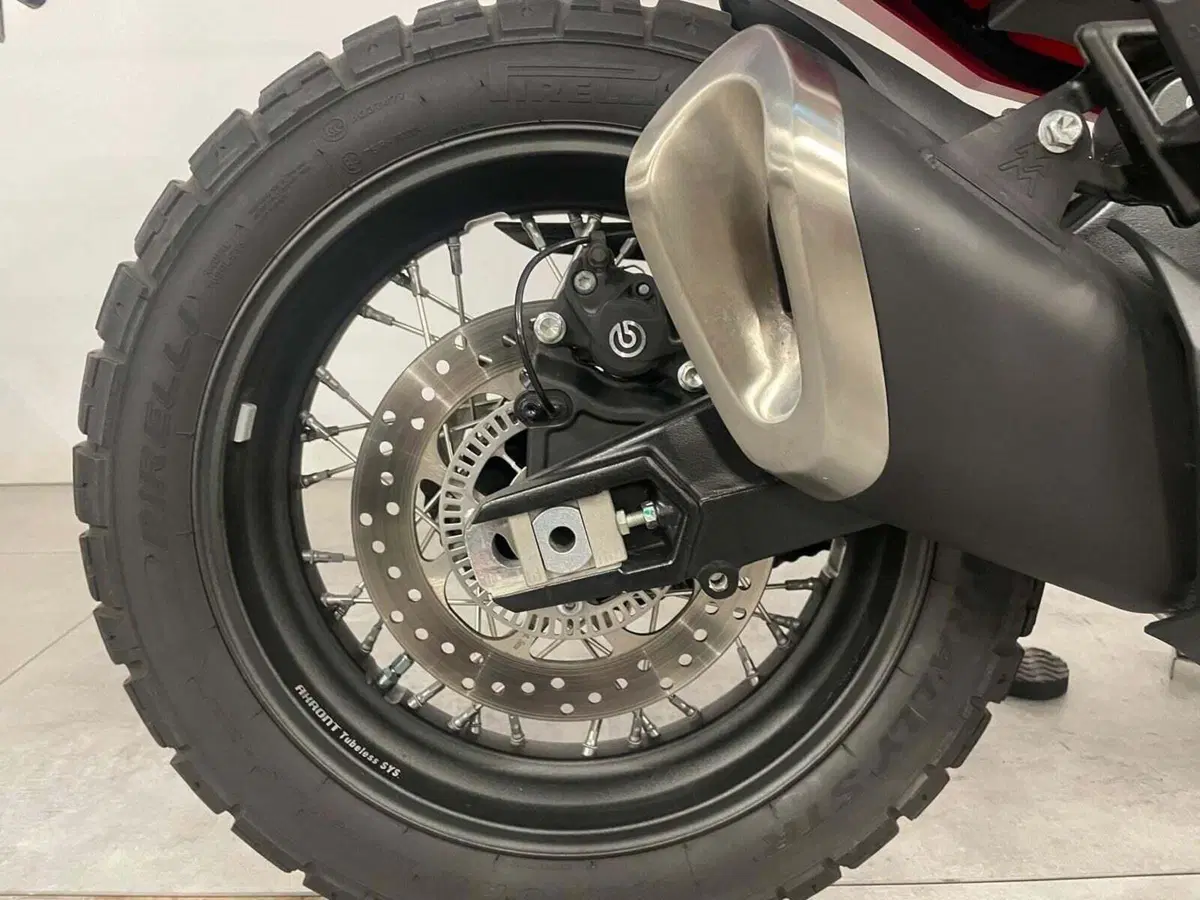 Moto Morini X-Cape 650 (2021 - 26) (14)