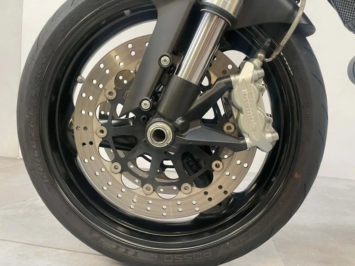 Ducati Monster 696 (2008 - 13) (16)