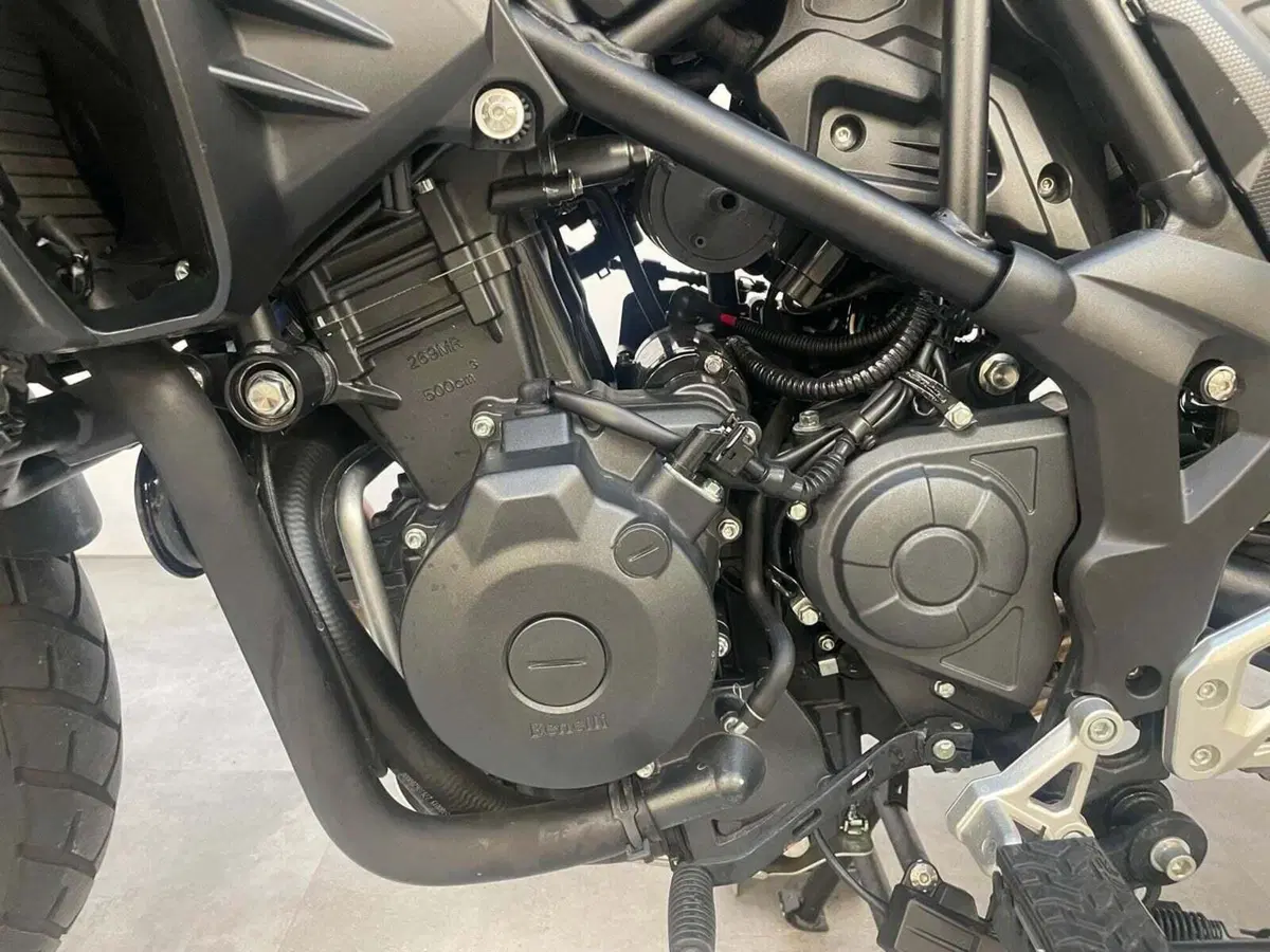 Benelli TRK 502X (2021 - 26) (4)