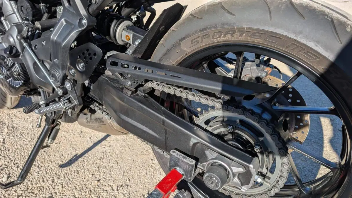 Yamaha MT-07 Pure (2023 - 25) (7)